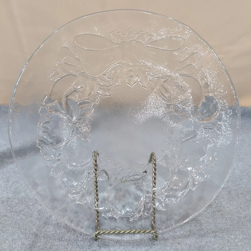 VTG Stunning Cut Glass Plate w/‎ Embossed Holly Apples Pears Wreath Christmas
